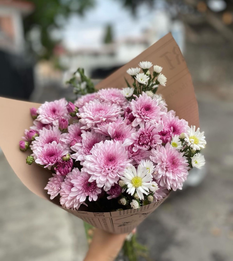 Mevsimlik çiçeklerden buket 